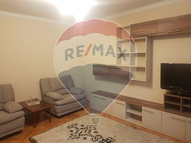 Apartament de vânzare 3 camere, în Ramnicu Valcea, zona Cartierul Traian