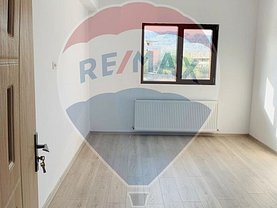 Apartament de vânzare 2 camere în Ramnicu Valcea, Agrement Ostroveni