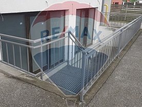 Vânzare spaţiu comercial