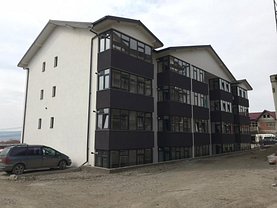 Apartament de vânzare 3 camere, în Iaşi, zona Păcurari