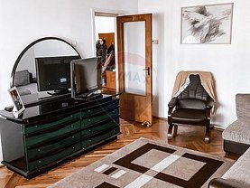 Apartament de vânzare 4 camere în Baia Mare, Central