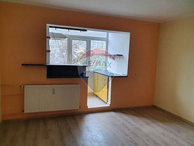 Apartament de vânzare 2 camere, în Oradea, zona Rogerius