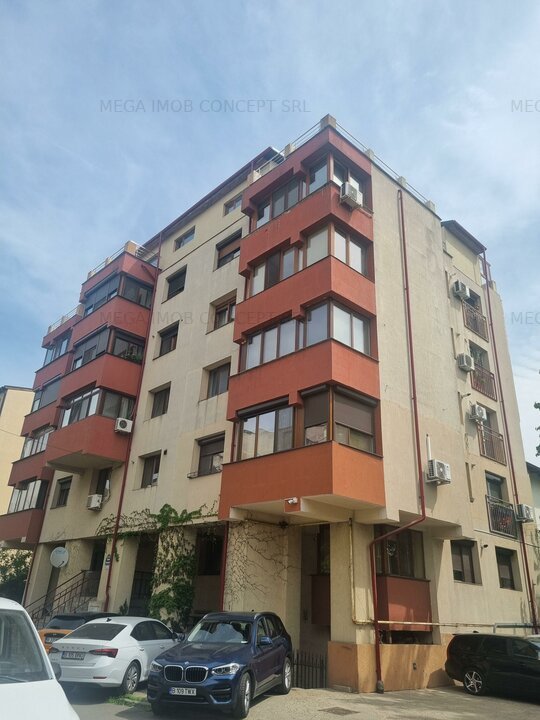 Penthouse de vanzare -Posibilitate de Compartimentare în Două Apartamente!