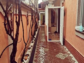 Casa de vânzare 3 camere, în Bucureşti, zona Colentina