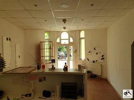 Casa de închiriat 12 camere, în Bucureşti, zona Universitate