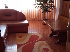 Apartament de închiriat 3 camere, în Constanţa, zona Faleza Nord