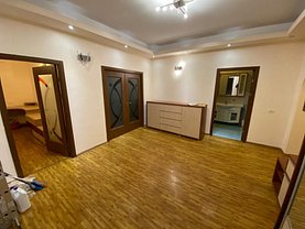 Apartament de vânzare 4 camere, în Constanţa, zona Capitol
