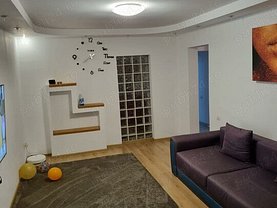 Apartament de vânzare 3 camere, în Constanţa, zona Casa de Cultură
