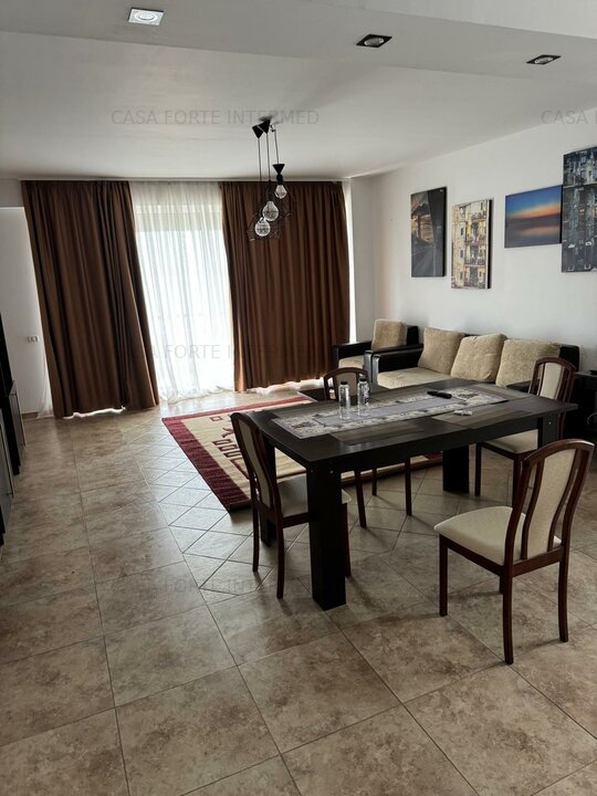 Apartament 3 camere Mamaia Summerland vedere frontala la lac 136000 euro