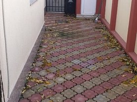 Casa de vânzare 2 camere, în Constanţa, zona Trocadero