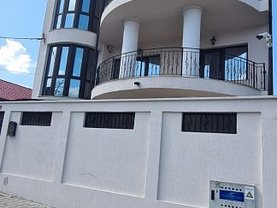 Casa de vânzare 8 camere, în Constanţa, zona Universitate