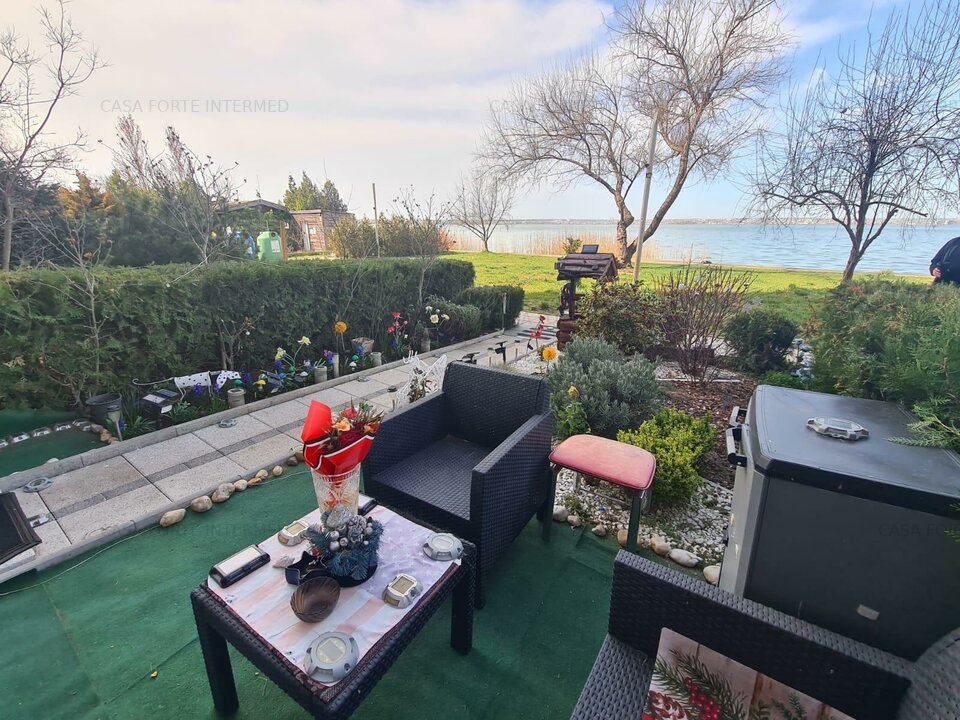 Duplex centru Mamaia Butoaie Vedere la lac 175000 euro