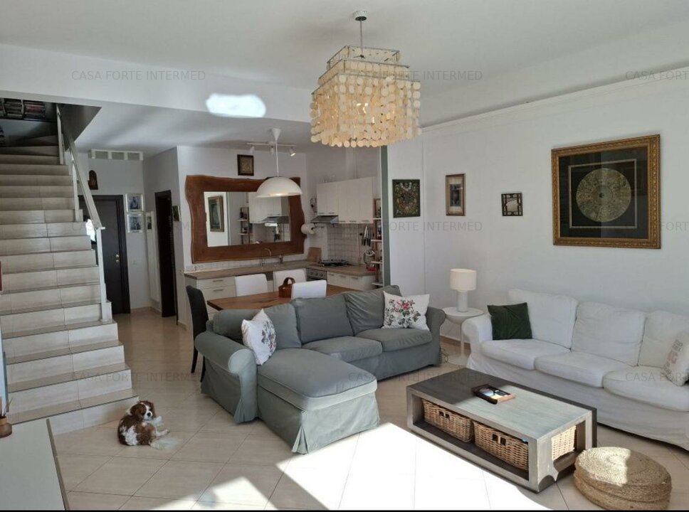 Duplex Mamaia vedere frontala la lac 194000 euro