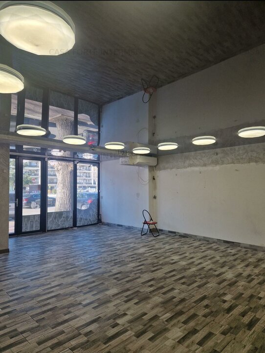 De inchiriat spatiu comercial central Mamaia 4 000 €