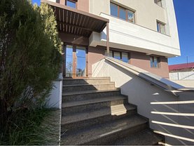 Apartament de vânzare 4 camere, în Bucureşti, zona Siseşti