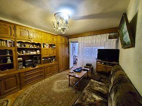 Apartament de vanzare 3 camere, în Constanta, zona Poarta 6