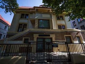 Casa de vânzare sau de închiriat 13 camere, în Bucureşti, zona Dorobanţi
