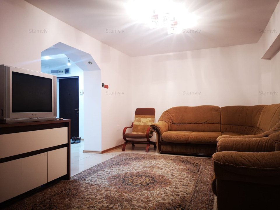 Apartament cu 3 camere de inchiriat in zona Radu Negru - imaginea 1