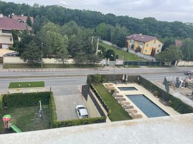 Penthouse de vânzare 5 camere, în Bucureşti, zona Pipera