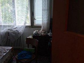 Apartament de vânzare 3 camere, în Bucuresti, zona Berceni