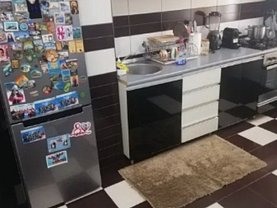 Apartament de vânzare 3 camere, în Bucureşti, zona Giurgiului