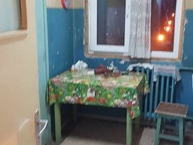 Apartament de vânzare 3 camere, în Bucureşti, zona Berceni