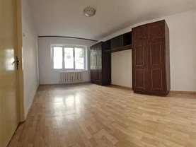 Garsonieră-studio de vânzare, în Bucureşti, zona Berceni