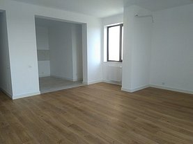 Apartament de vânzare 3 camere, în Bucureşti, zona Pipera