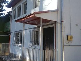 Casa de vânzare 4 camere, în Poiana Braşov