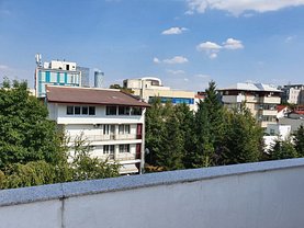 Casa de vânzare 5 camere, în Bucureşti, zona Herăstrău