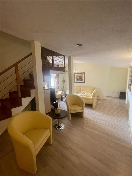 Apartament pe 3 nivele de inchiriat in zona centrala