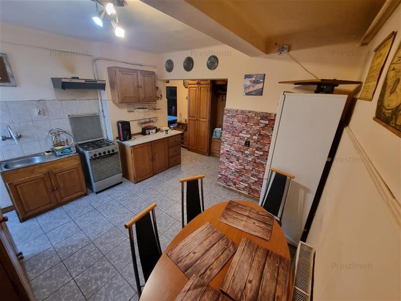 De vanzare apartament 2 camere, 63 mp, garaj, boxa, semicentral, Targu Mures