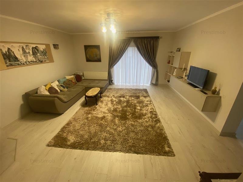 Casa de inchiriat in Livezeni