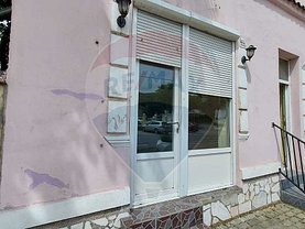 Închiriere spaţiu comercial