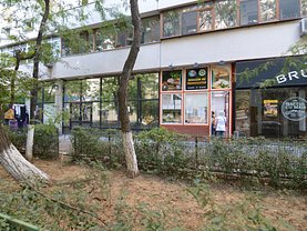 Vânzare spaţiu comercial