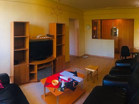 Apartament de vânzare 3 camere în Iasi, Piata Unirii