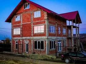 Casa de vânzare 11 camere, în Iaşi, zona Bucium