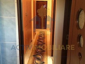 Apartament de vânzare 3 camere, în Iaşi, zona Podul de Fier