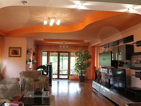 Casa de vânzare 5 camere, în Buda