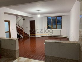 Casa de vânzare 5 camere, în Pantelimon, zona Central