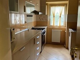 Apartament de închiriat 3 camere, în Iaşi, zona Central