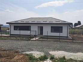Casa de vânzare 4 camere, în Iaşi, zona Miroslava