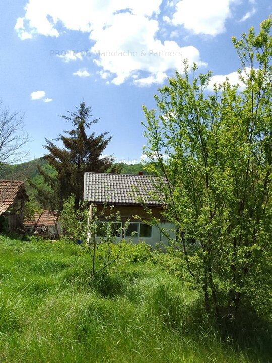 EXCLUSIVITATE ! Casa + teren 2700 mp zona Parscov/Lunca Frumoasa