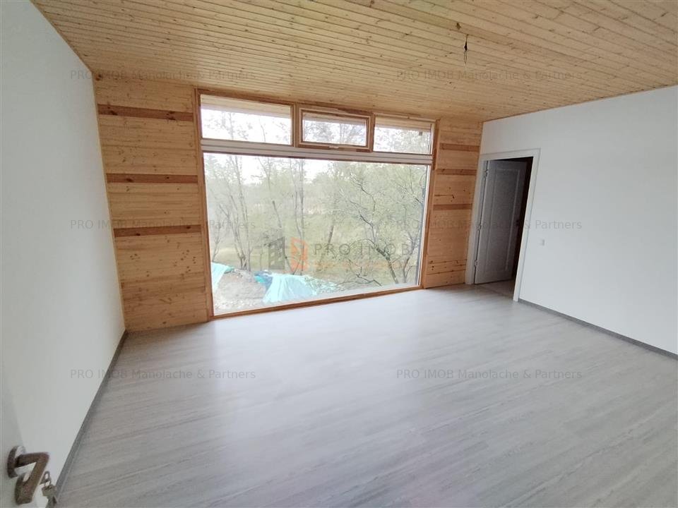 Casa de vanzare in zona Maracineni.