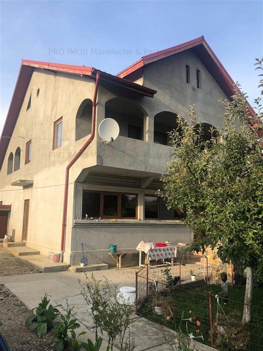 Casa P+E de vanzare zona Vernesti