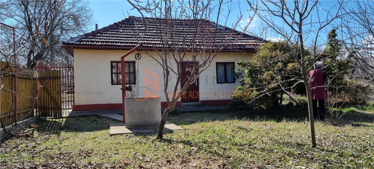 Casa de vanzare in zona Lunca Frumoasa/Parscov.