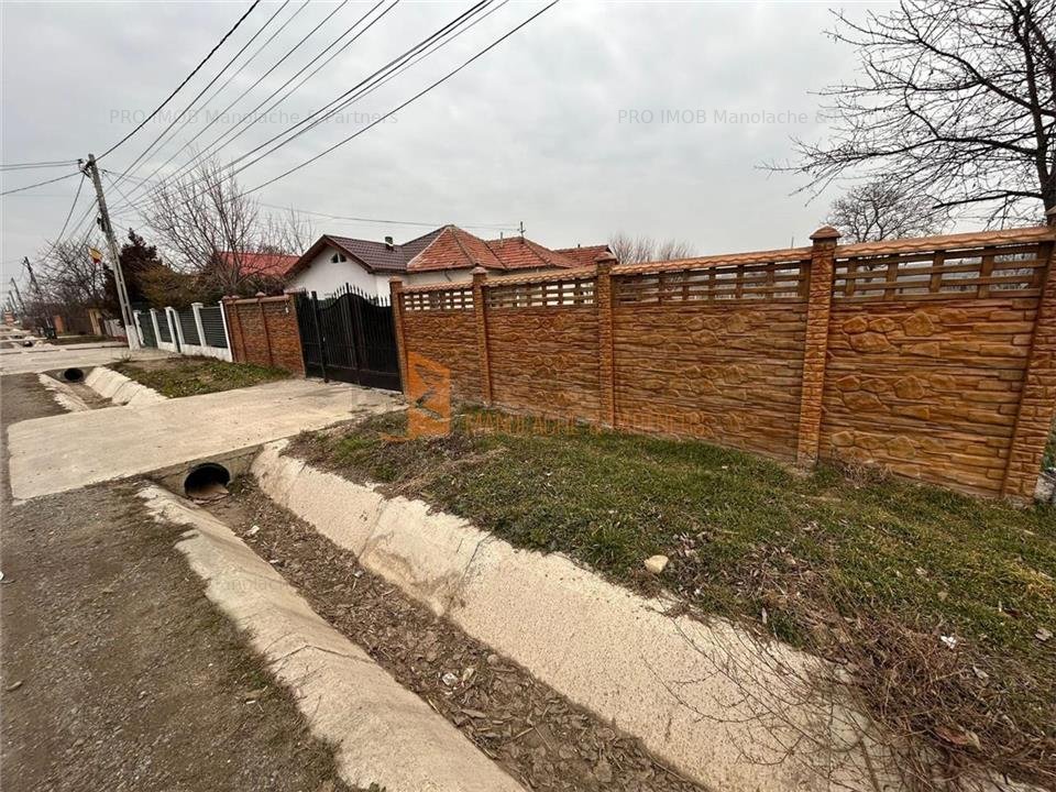 Teren intravilan + Casa batraneasca zona Matesti