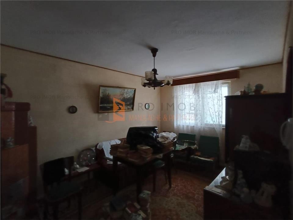 Casa batraneasca zona Berca