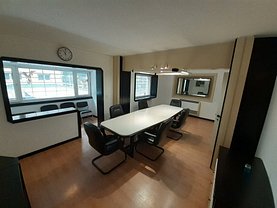 Apartament de închiriat 4 camere, în Bucuresti, zona Universitate