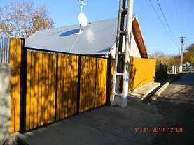 Casa de vânzare 3 camere, în Calugareni